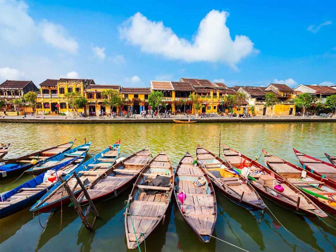 HUE CITY SMALL GROUP TOUR FROM HOI AN or DA NANG