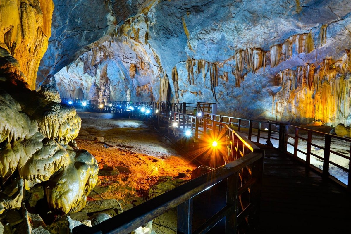 HUE TO PARADISE CAVE TOUR BY BIG GROUP TOUR