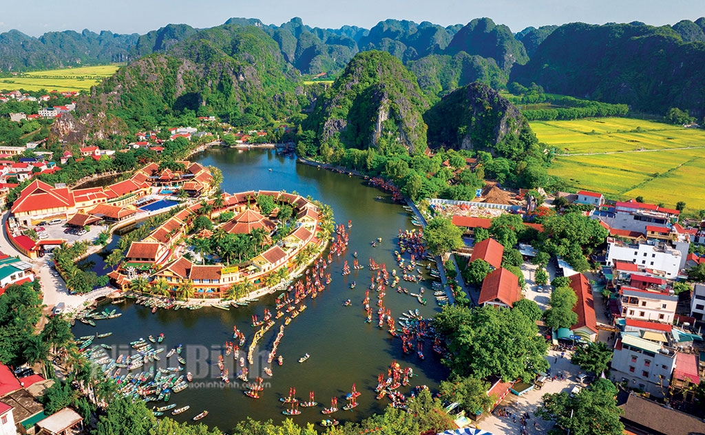 NINH BINH - THUNG NHAM 2 DAYS 1 NIGHTS