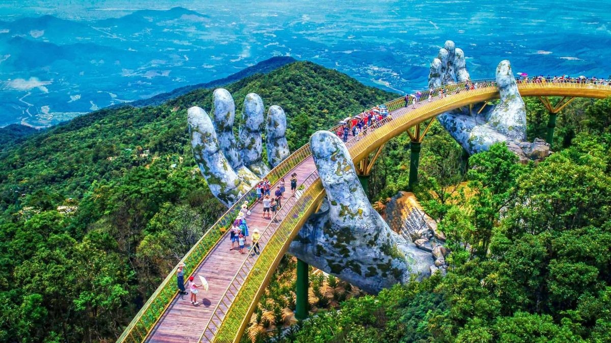 BA NA HILLS SMALL GROUP TOUR FROM DA NANG & HOI AN