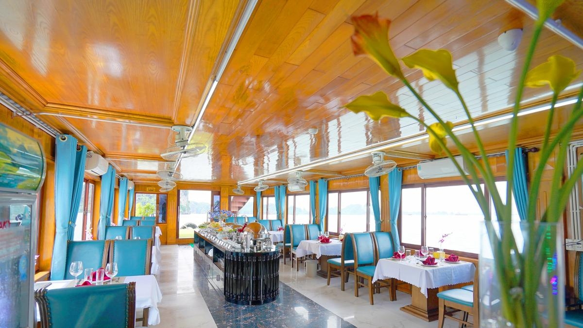 Wonder Bay Cruise Halong Bay 1 Day (Less people – Limousine transfer & luxury ship – Buffet lunch – More privacy)