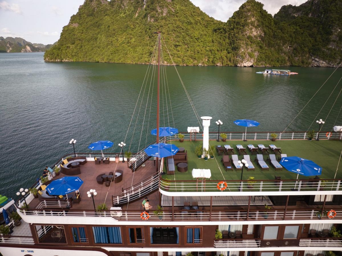 HA LONG BAY - LAN HA BAY 2 DAYS 1 NIGHT WITH 5 STAR CRUISE - M'GLORIA CRUISE