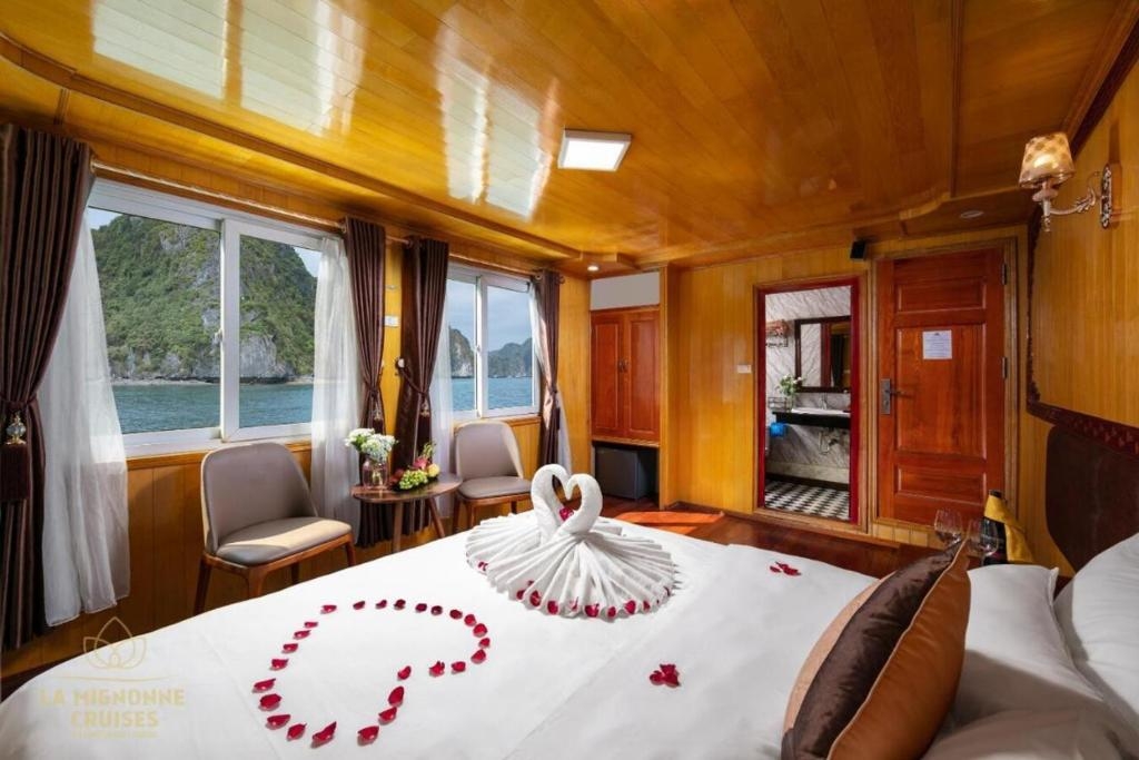 HA LONG BAY - LAN HA BAY 2 DAYS 1 NIGHT WITH 3 STAR CRUISE - SUNLIGHT CRUISE