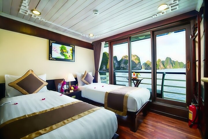 Ha Long Bay - Lan Ha Bay with 4 star cruise - Le Journey Premium Cruise