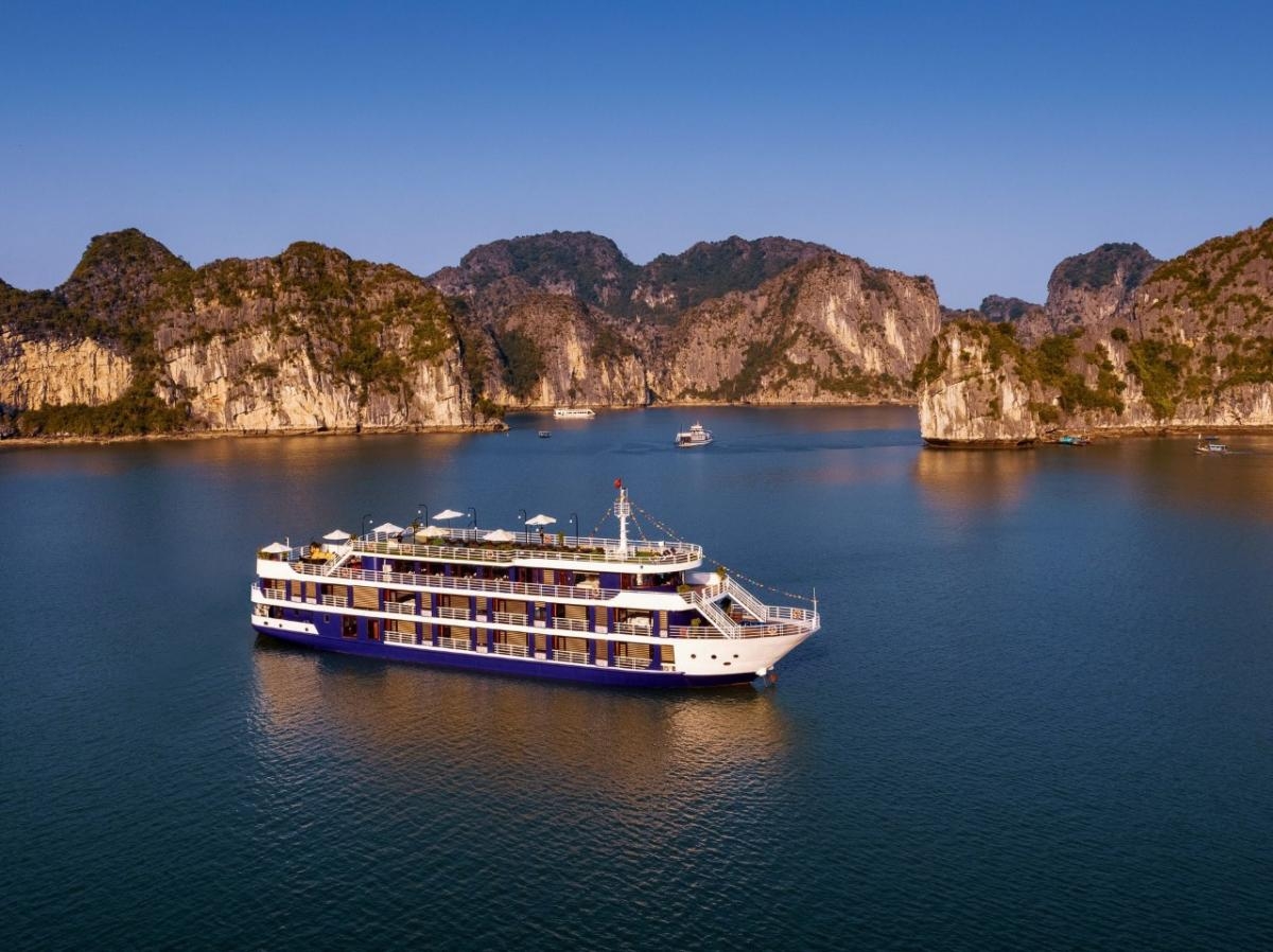 Ha Long Bay 2 days 1 night with 5 star cruise - Dragon Bay Cruise