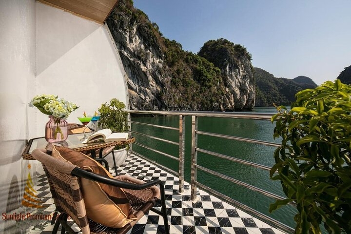 HA LONG BAY - LAN HA BAY 2 DAYS 1 NIGHT WITH 3 STAR CRUISE - SUNLIGHT CRUISE