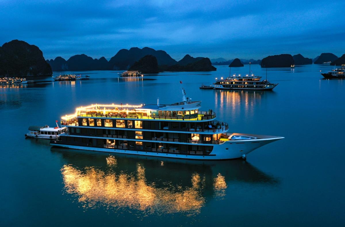 HA LONG BAY - LAN HA BAY 2 DAYS 1 NIGHT 5 STAR CRUISE - DORIS CRUISE