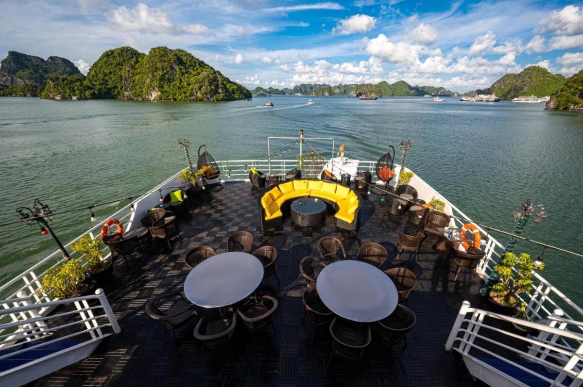 Ha Long Bay 2 days 1 night with 5 star cruise - Dragon Bay Cruise