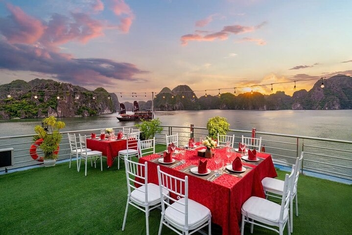 HA LONG BAY - LAN HA BAY 2 DAYS 1 NIGHT WITH 3 STAR CRUISE - SUNLIGHT CRUISE