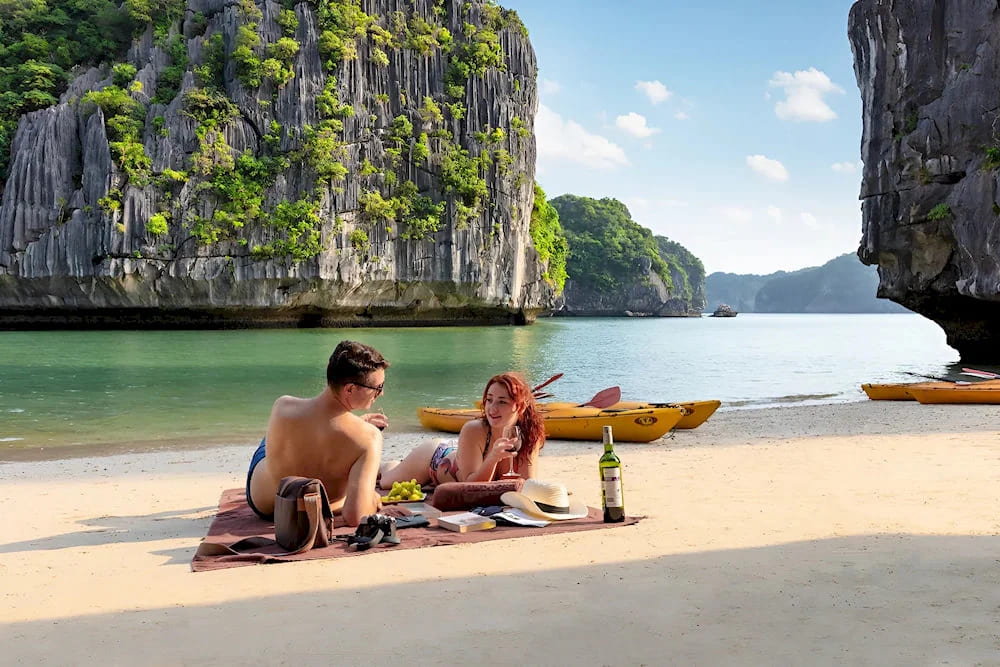 Celina of the Sea 3D2N – Lan Ha Bay Cruise & Cat Ba Island Stay