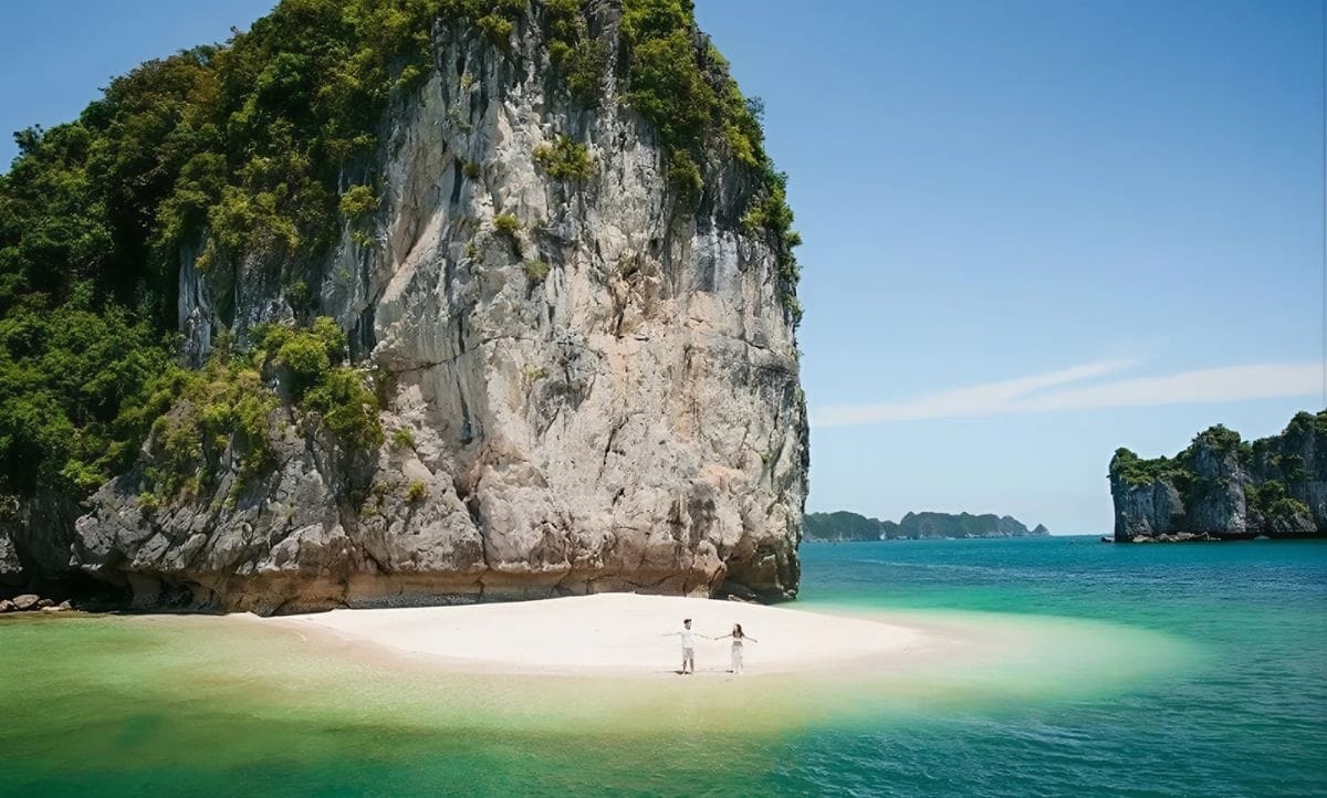 Celina of the Sea 3D2N – Lan Ha Bay Cruise & Cat Ba Island Stay